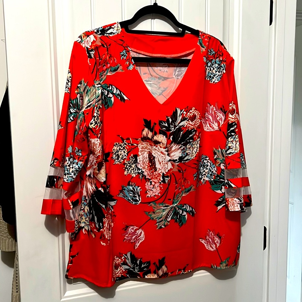 Women’s blouse size L